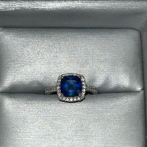 10K White Gold Ring with Sapphire Stone